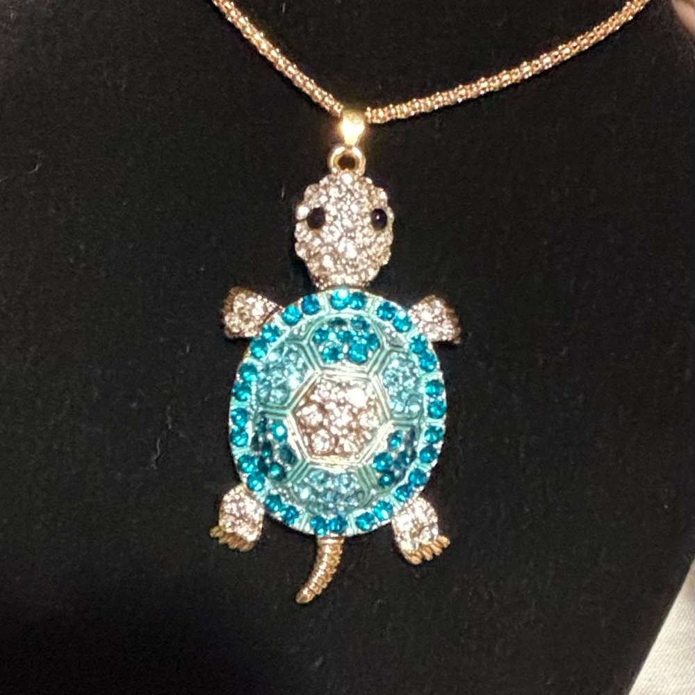 Sparkling Turtle Pendant Necklace by Betsey Johnson. Turquoise & Clear Crystals